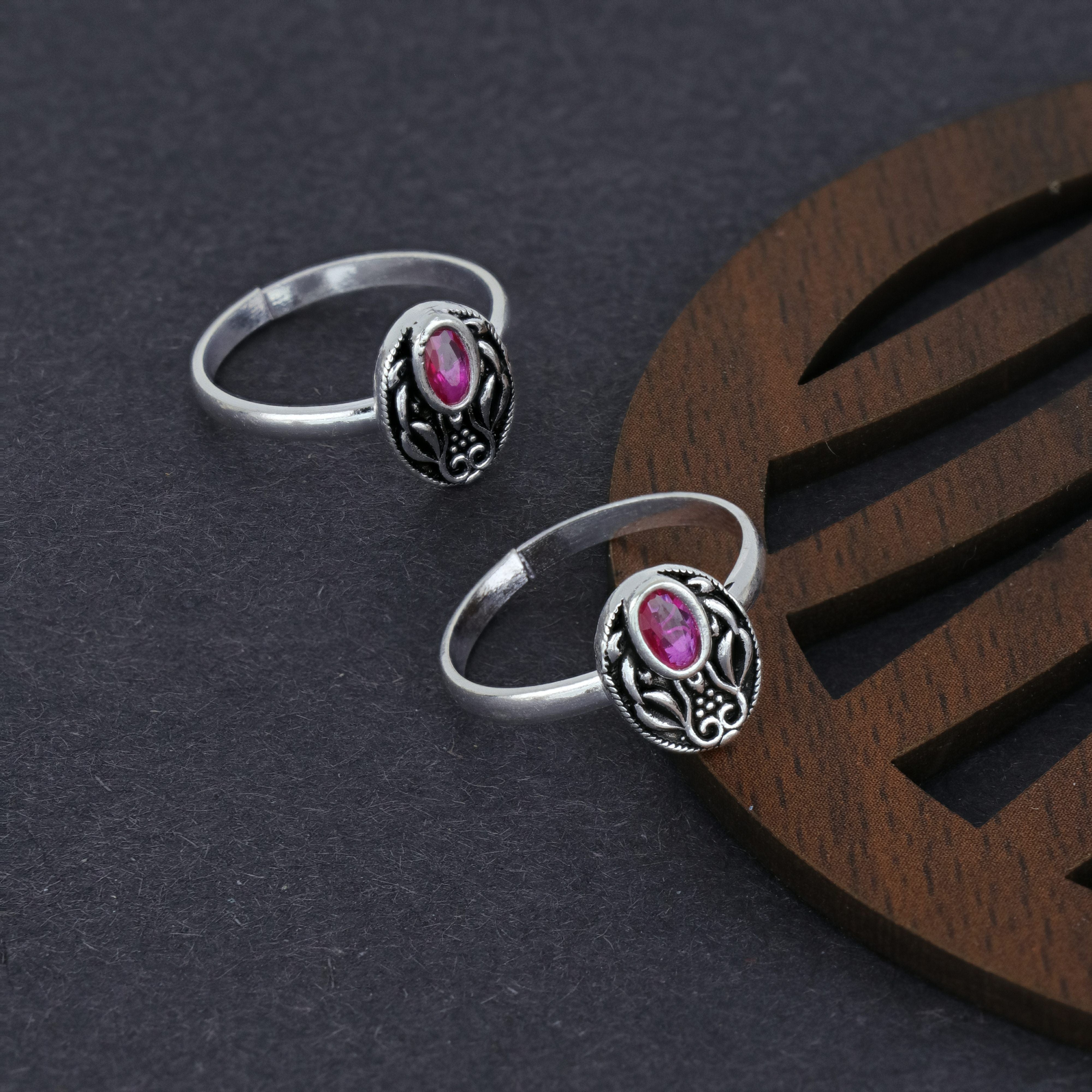 Oval Toe Ring
